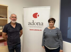 Juan Castro y María Otermin, gerente y coordinadora de ADONA